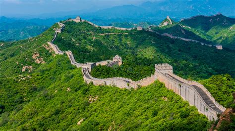 how many bodies are in the great wall of china